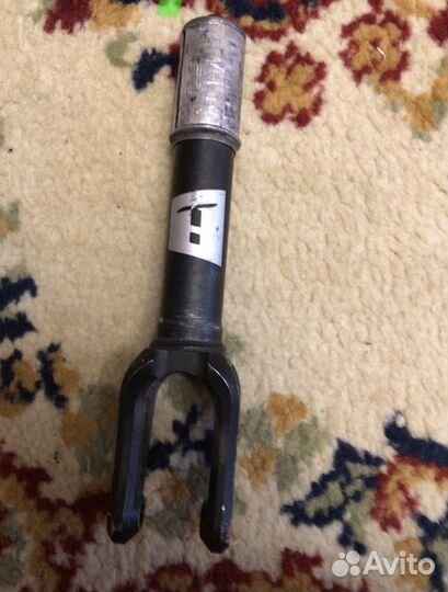 Вилка для трюкового самоката