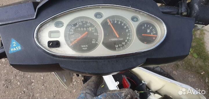 В разборе скутер RC50QT-19 Arrow запчасти