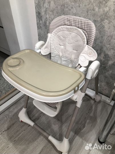 Детский стульчик для кормления happy baby