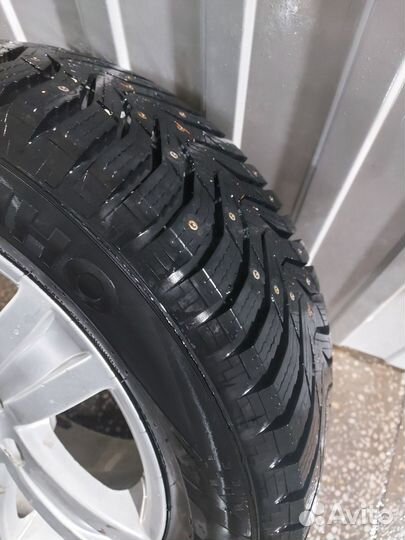 Kumho WinterCraft Ice Wi51 215/60 R16