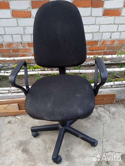 Компьютерное кресло