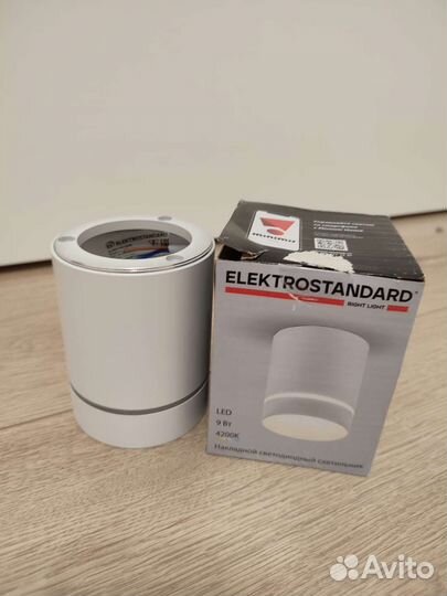 Светильник точечный накладной новый