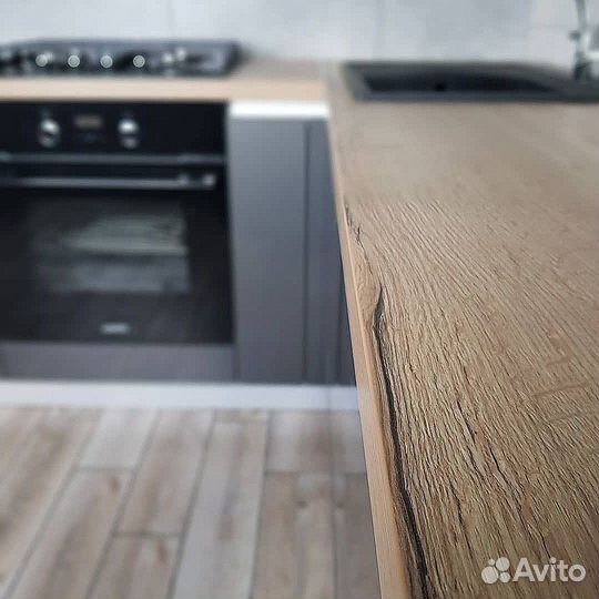 Кухня в потолок