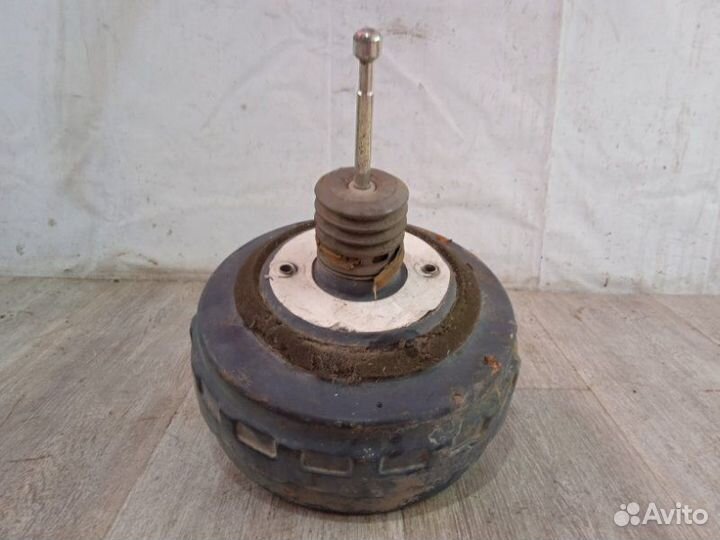 Вакуумный усилитель тормозов Opel Astra J 2010