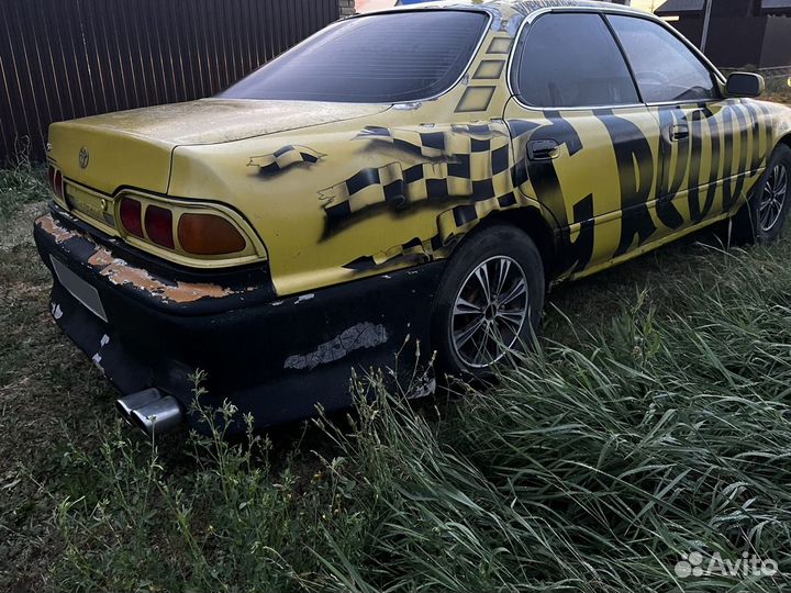 Toyota Camry 2.0 AT, 1990, 150 000 км