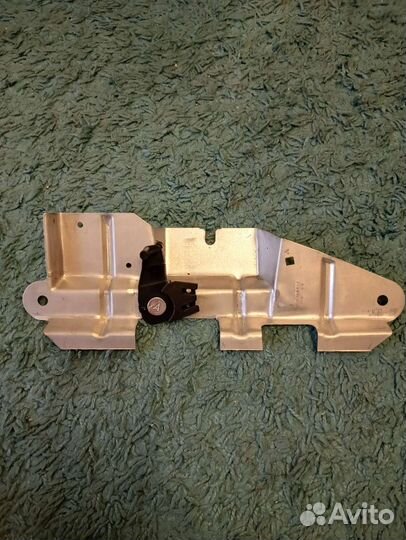 Кронштейн багажника фольксваген бора