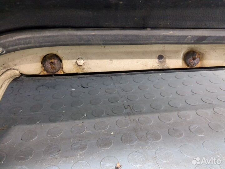 Кнопка багажника Land Rover Discovery 3, 2005