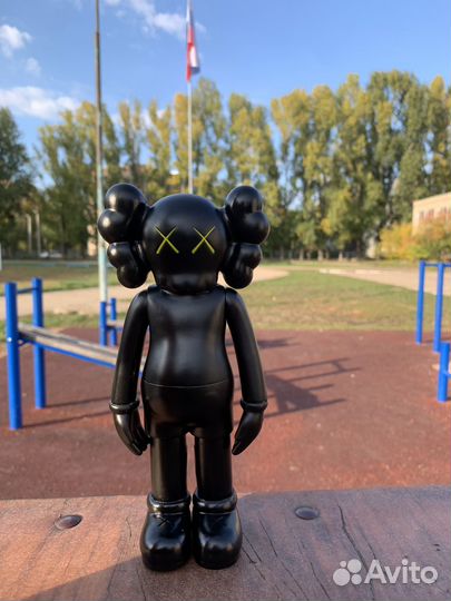 Фигурка Kaws