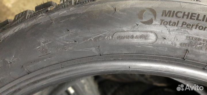 Michelin X-Ice North 4 SUV 275/40 R22 108T