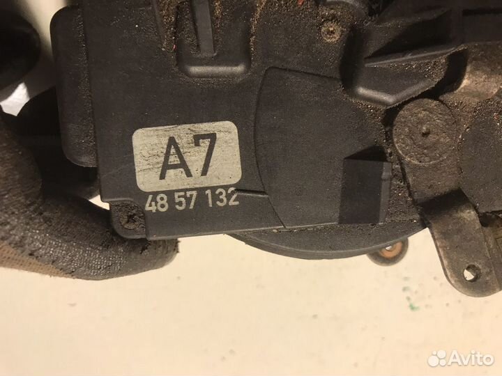 Saab 9-5 97-10 Замок двери передней левой