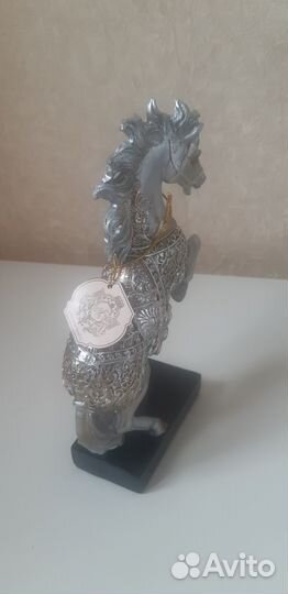 Статуэтка конь на дыбах