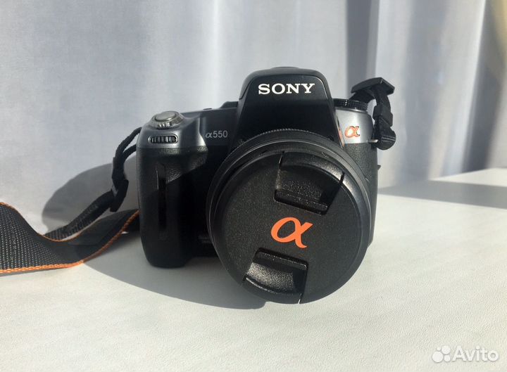 Камера Sony Alpha dslr-A550 и два объектива Sony