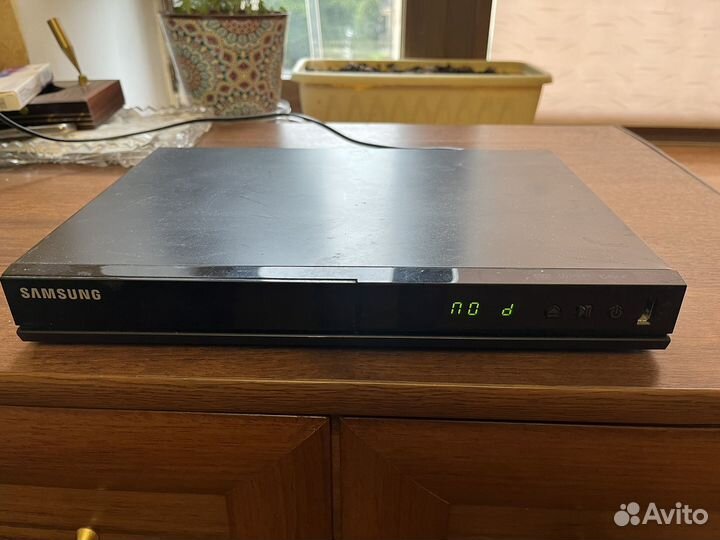 Лазерный видеопроигрыватель Samsung E360