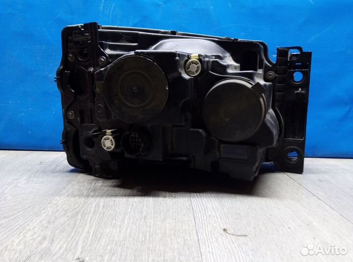 Фара левая Land Rover Discovery 2009-2013
