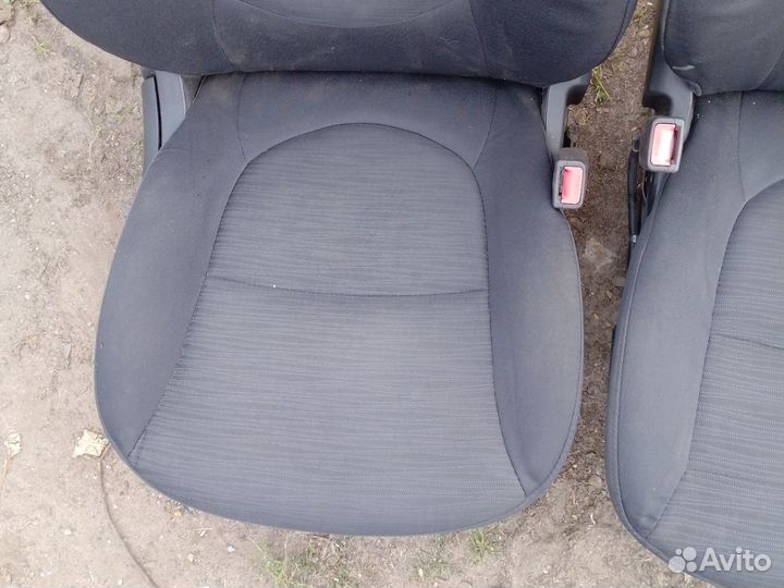 Сиденья на hyundai solaris 1