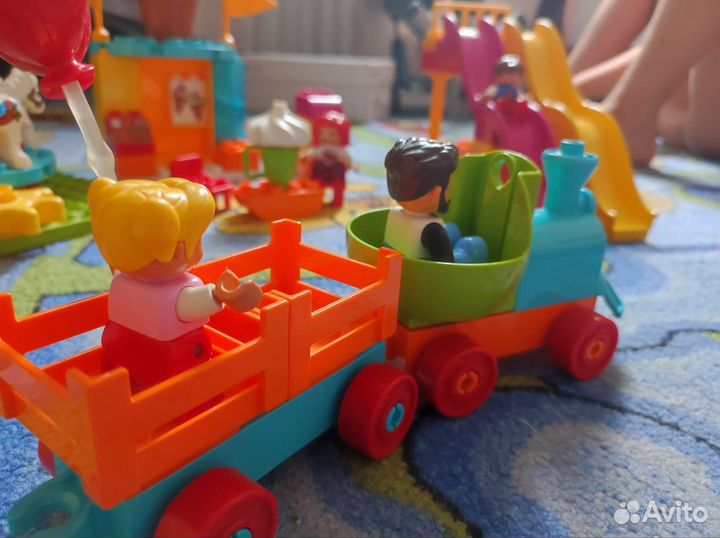 Lego duplo большой парк аттракционов