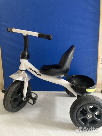 Трехколесный велосипед