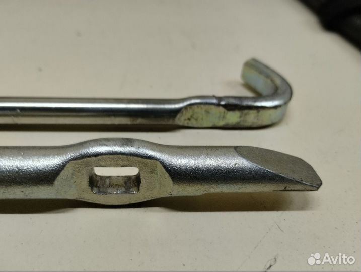 Домкрат Toyota Rav 4 A40 2013