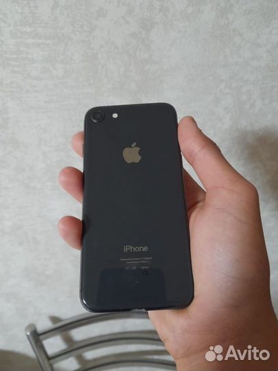 iPhone 8, 64 ГБ