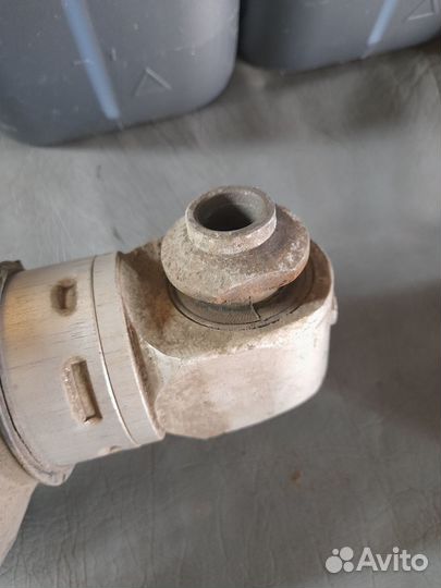 Пневмоамортизатор бмв е65 66 задний правый без EDC