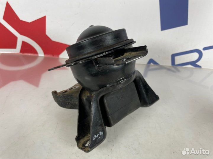 Опора двигателя правая Mitsubishi Grandis NA4W 2.4