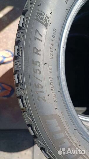 Michelin X-Ice North 4 215/55 R17