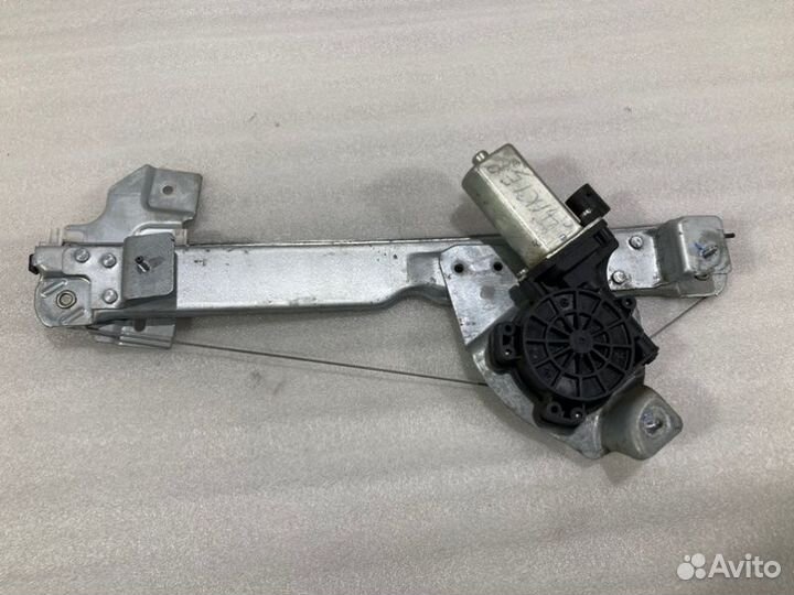 Стеклоподъемник задний правый Renault Duster