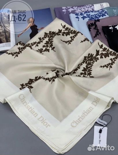 Новый шёлковый платок Christian Dior