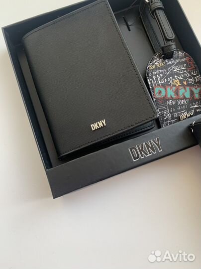 Обложка на паспорт dkny