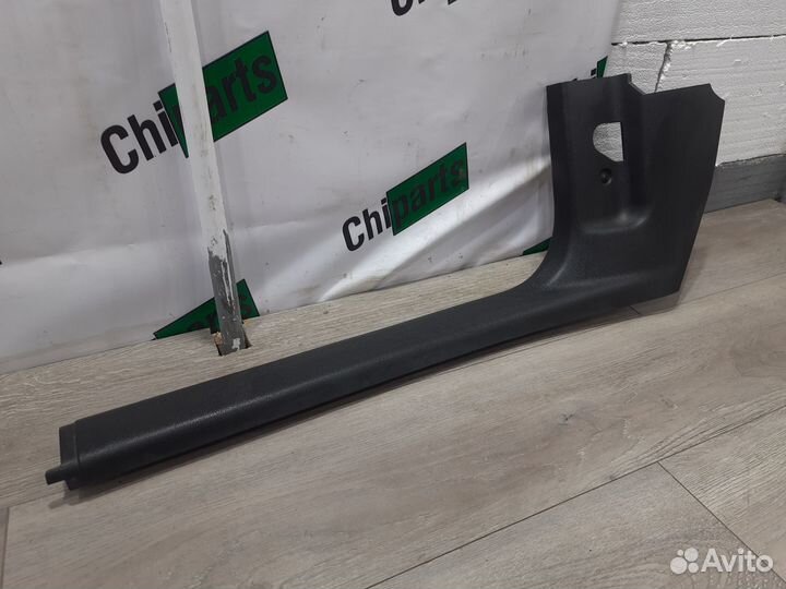 Левая обивка порога передняя для Skoda Superb II