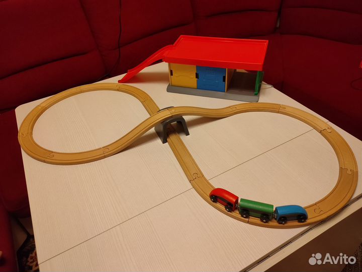 IKEA Гараж+деревянная ж/д дорога