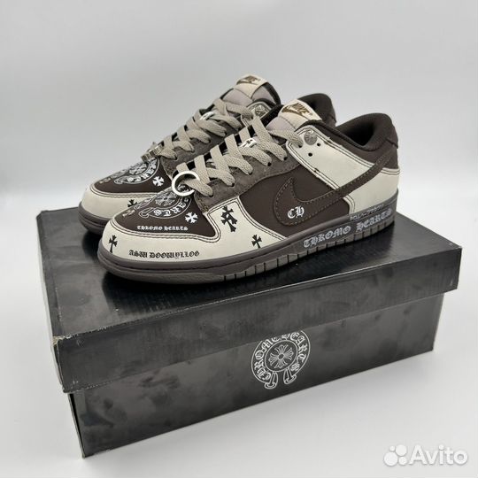 Nike sb dunk low chrome hearts