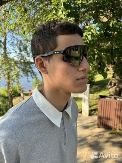 Солнцезащитные очки Oakley sutro lite sweep prizm