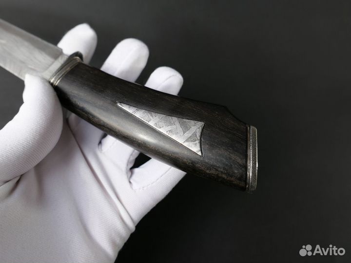 Нож с метеоритом