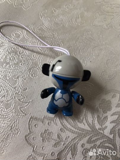 Игрушки киндер Marvel супергерои