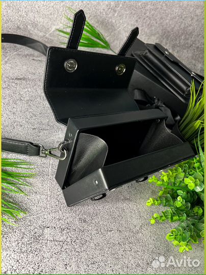 Мужская сумка из кожи через плечо