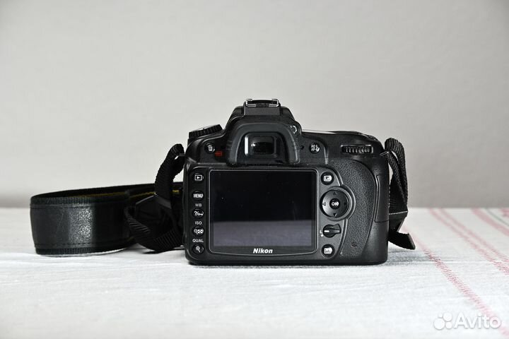 Nikon D90 Kit 18-105 как новый