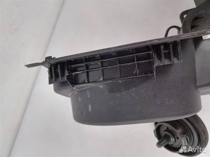 Лючок бензобака ауди Q5