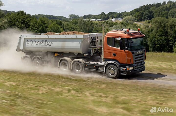 Водитель самосвала