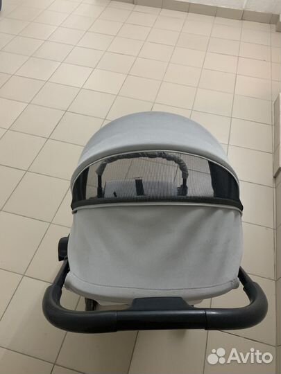 Коляска прогулочная Chicco