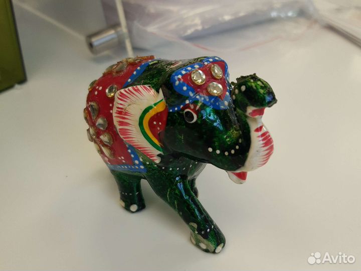 Статуэтка слон