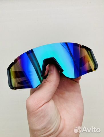 Чёрные спортивные очки солнцезащитные