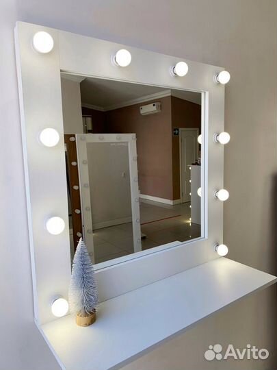 Гримерное зеркало 80/80 с лампочками