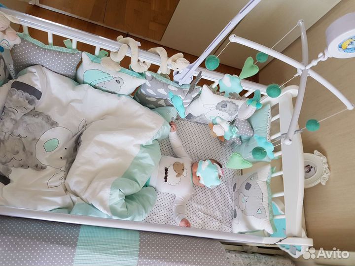 Мобиль на кроватку ручной работы с музыкальным