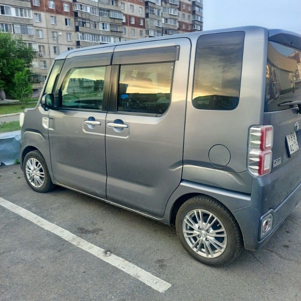 Toyota Pixis Mega: фото из отзыва