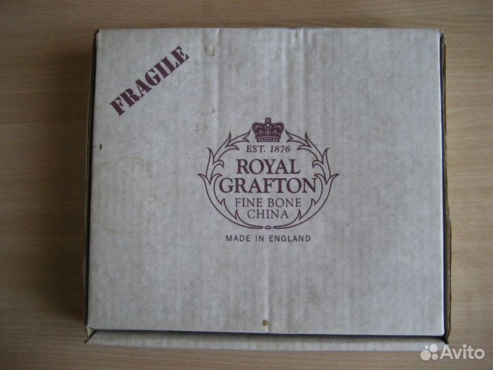 Тарелка настенная костяной фарфор. (Англия)