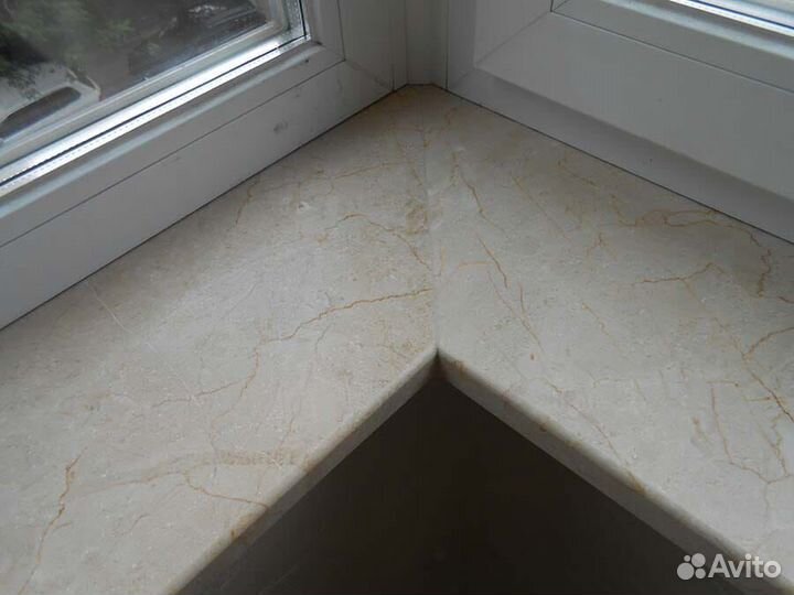Мраморный подоконник