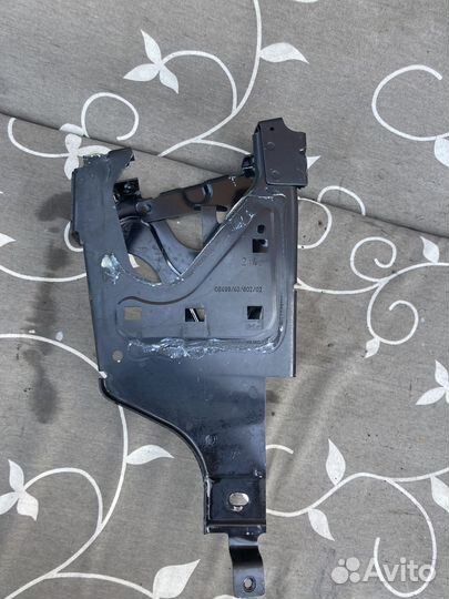 Кронштей замка ппередней панели bmw f 10