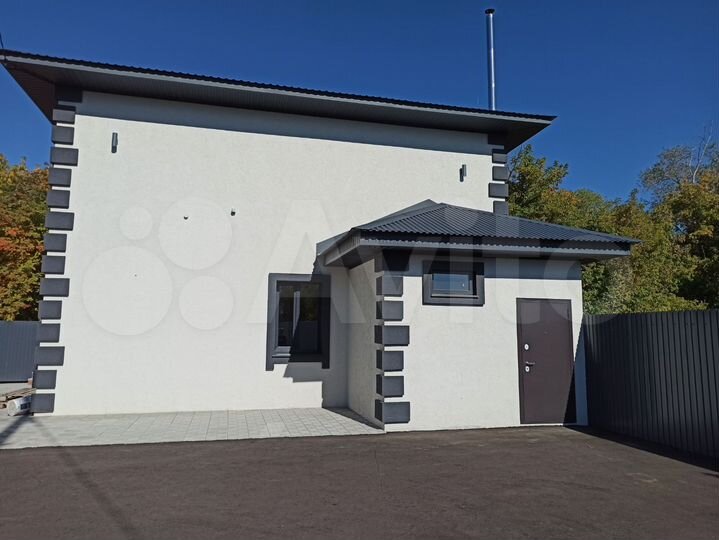 Дом 180 м² на участке 4,5 сот.