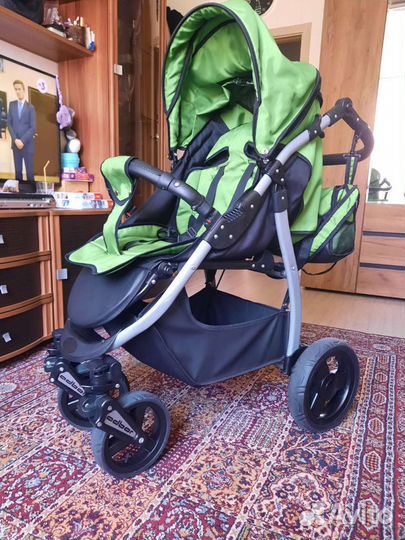 Прогулочная коляска как новая